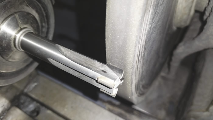 金剛石鉸刀流動(dòng)電鍍的電鍍過(guò)程分析